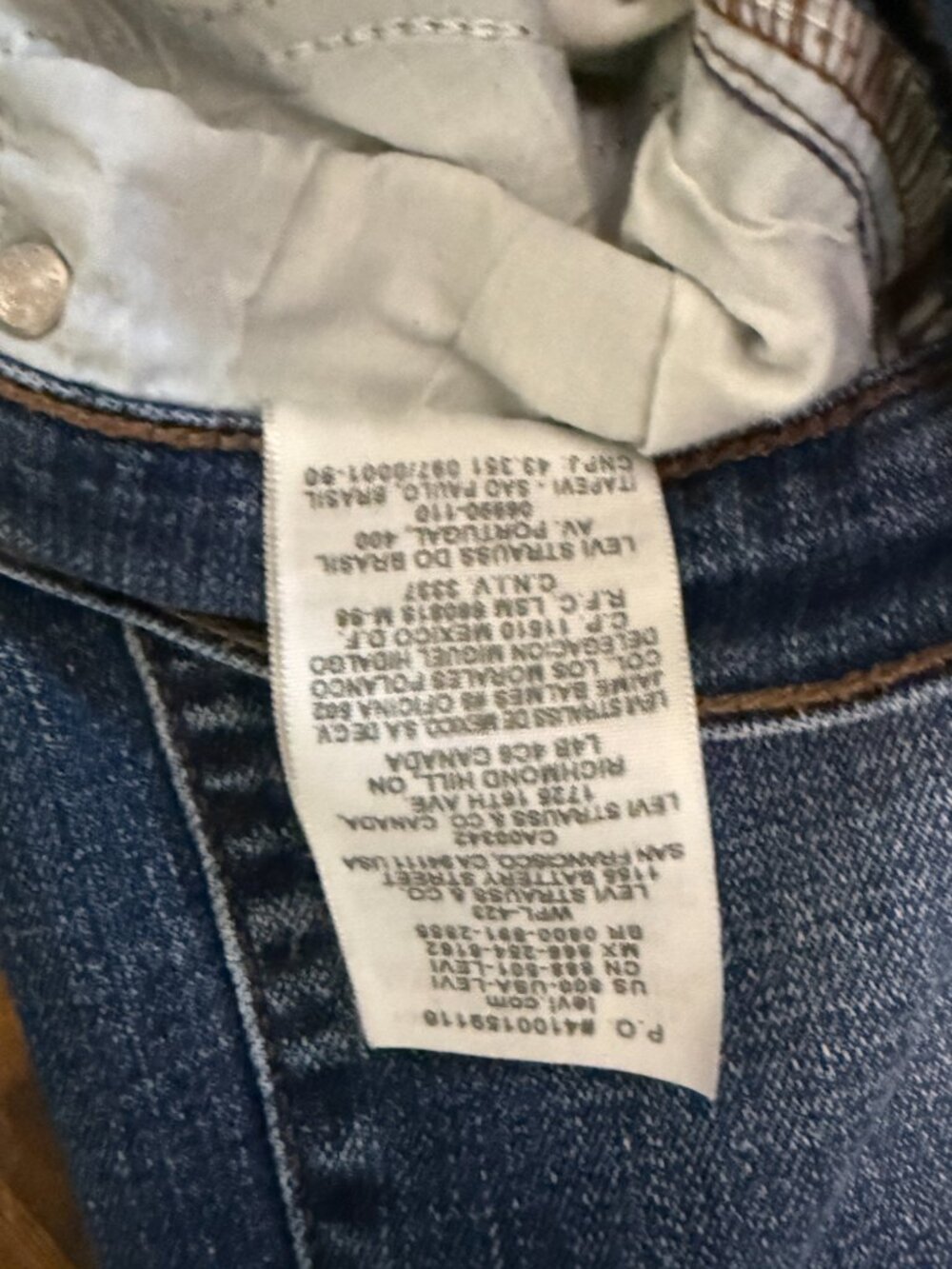 Levi's 505 Straight Leg Mid-Rise Jeans - Picture 9 of 10